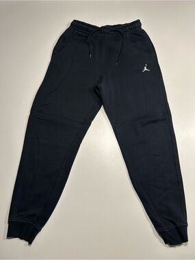 Jordan Brooklyn Essentials Black Fleece Tapered Cuff Jogger Sweatpants